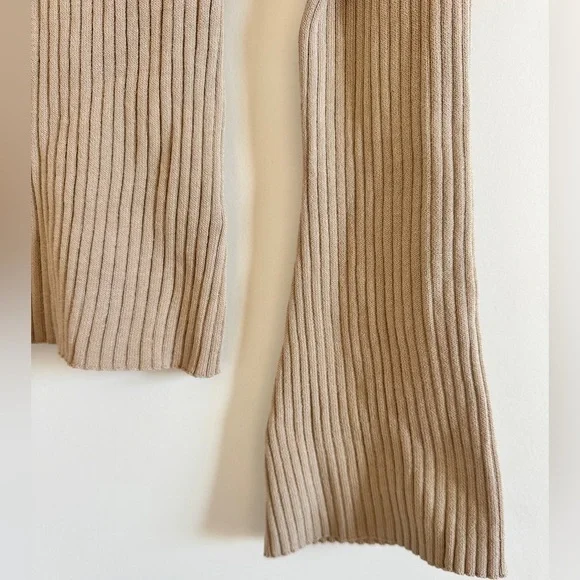 Ribbed V-Neck Tan Sweetheart Neck Contrast Trim Sweater,Long Sleeve Tops S - Picture 5 of 8